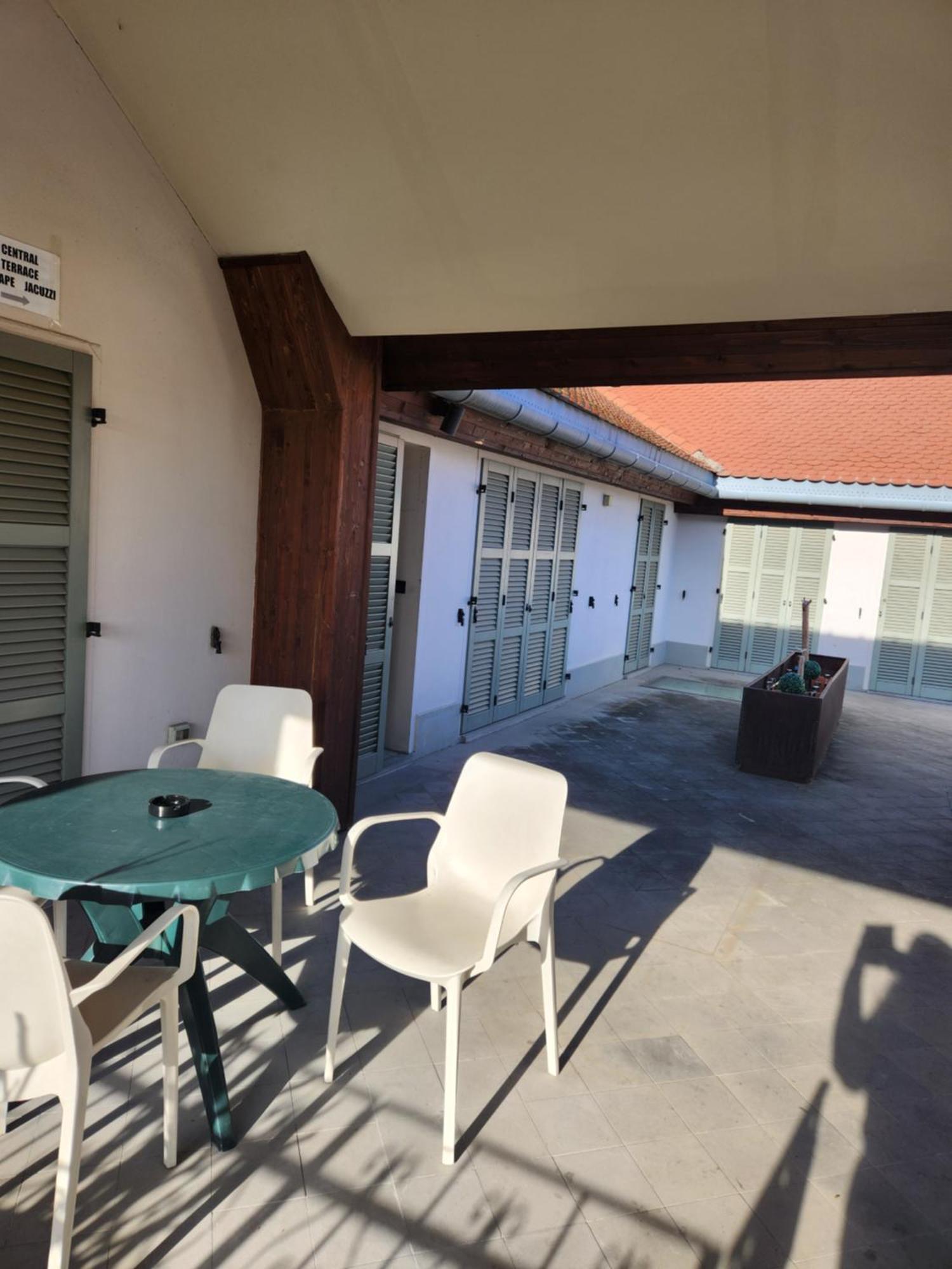 Central Terrace Escape With Jacuzzi Timisoara Exterior photo